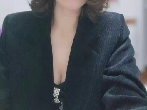 MOIKA Breast Enhancement Essential Oil photo review